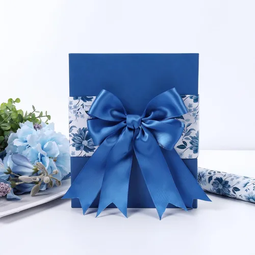 Miniatura 3 de LaRibbons Rollo de papel de regalo reversible floral azul, elegante diseño de peonía azul y blanco, envoltura de regalo china para el día de San