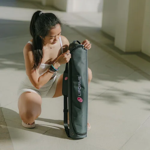 Miniatura 6 de Liforme Esterilla de yoga de viaje – Sistema de alineación patentado, agarre guerrero, antideslizante, ecológico, ultraligero y resistente al sudor