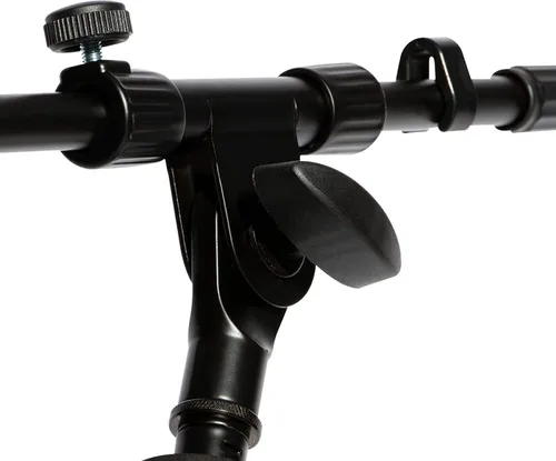 Miniatura 3 de OnStage Soporte de amplificador RS7501 en escenario con brazo de pluma