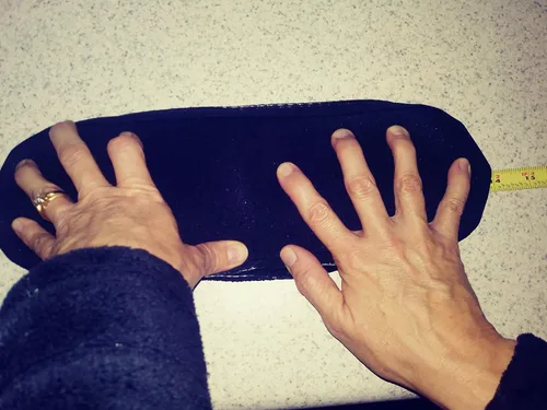 Miniatura 5 de Fundas de neopreno suave para reposabrazos de silla que se estiran sobre los reposabrazos de 13 a 17 pulgadas. Restaura, protege y amortigua. Juego
