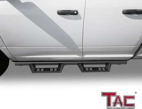 Miniatura 2 de Estribos TAC Sniper para Dodge RAM 1500 Quad Cab 2009-2018 (Incluye Ram 1500 Classic 2019-2024) Pickup con Caída de 4" Textura Fina Negra Escalones