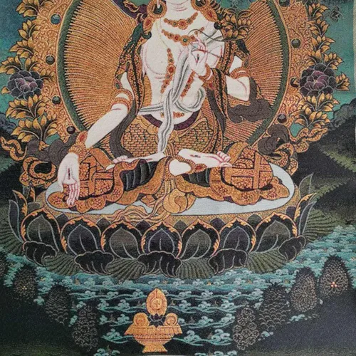 Miniatura 5 de GEEYOU Bordado de seda tibetano Thangka budismo blanco Tara Guanyin Kwan-yin Tangka Mural Tangka colgante de pared para decoración del hogar, tapiz