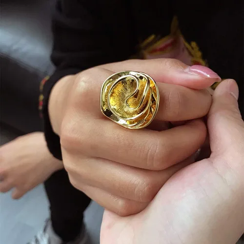 Miniatura 3 de Aprilery Anillos de oro y plata para mujer, anillos gruesos chapados en oro, anillos cuadrados de metal ancho, anillos cuadrados de cóctel, regalos