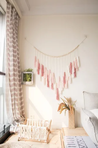 Miniatura 4 de Decocove Colgante de pared de macramé, grande con cuentas de madera, decoración bohemia para dormitorio, sala de estar y cocina, rosa rubor cálido