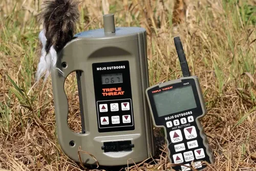 Miniatura 3 de MOJO Triple Threat E-Caller & MOJO Triple Threat 2 Bag – Complete Hunting System Caller with 80 Sounds & Matching Carry Bag - Sold Separately