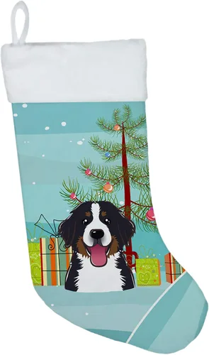 Miniatura 30 de Caroline's Treasures BB1590CS Árbol de Navidad y Alaskan Malamute Calcetines de Navidad para colgar en la chimenea, decoración de fiesta de Navidad
