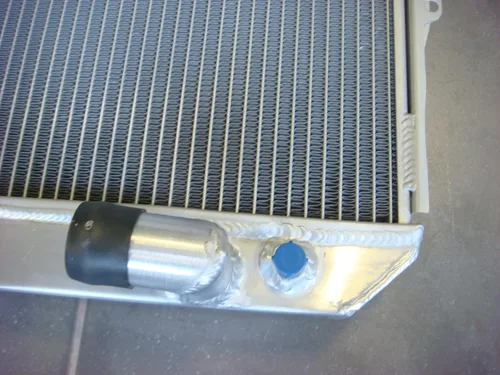 Miniatura 5 de Radiador de aluminio completo de 1.969 in + ventilador para Toyota Surf Hilux LN106 LN111 1988-1997 89 90 91 92 93 94 95 96 Toyota Surf Hilux LN106