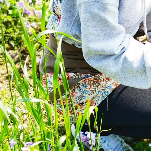 Miniatura 4 de Delantal de jardín para mujer, delantal de servicio lindo, delantal de flora con 8 bolsillos, regalo de San Valentín para mamá, esposa, novia plum