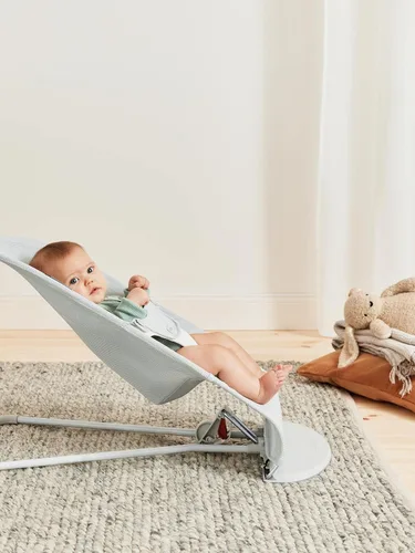 Miniatura 5 de BabyBjörn Bouncer Balance Soft, Malla, Plata/Blanco 2-en-1 Asiento Ajustable de Mecedora para Bebés y Silla para Niños Pequeños, de Recién Nacido a