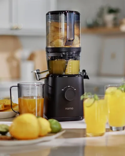 Miniatura 8 de Nama J2 Exprimidor de prensa en frío – Autoalimentación para funcionamiento manos libres con tolva de boca ancha para carga de recetas enteras, Negro