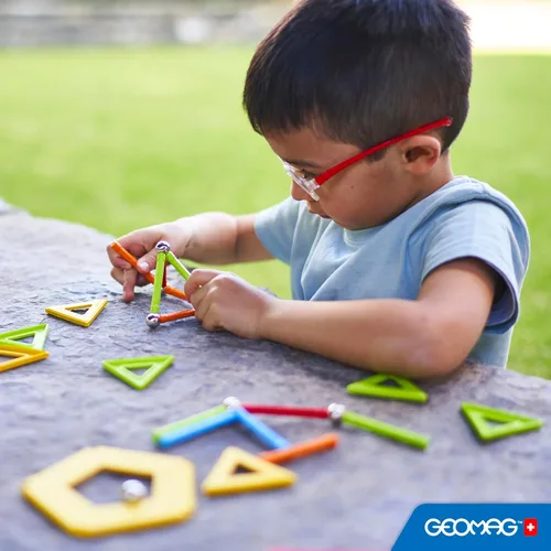 Miniatura 4 de Geomag Supercolor Juguetes Magnéticos para Niños de 5+ Años, 35 Piezas de Imanes Educativos STEM para Niños - Bloques Magnéticos Hechos en Suiza