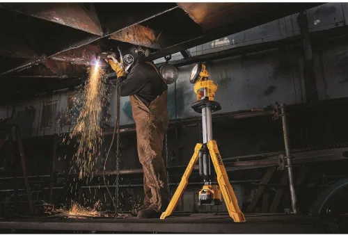 Miniatura 6 de DEWALT 20 V MAX - Luz de trabajo LED con soporte, luz de trípode, 3000 lúmenes de brillo con 3 modos, solo herramienta (DCL079B)