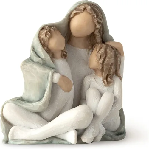 Willow Tree Cozy, Juntos, Nosotros Tres, Abrazo Amoroso de Madre, Abuela, Cuidadora, Niñera, Representa Relación Juguetona y Juego Imaginativo,