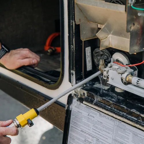 Miniatura 2 de Camco Limpiador de tanque de calentador de agua para autocaravanas y RV - Mejora la función del calentador de agua al eliminar sedimentos - Se