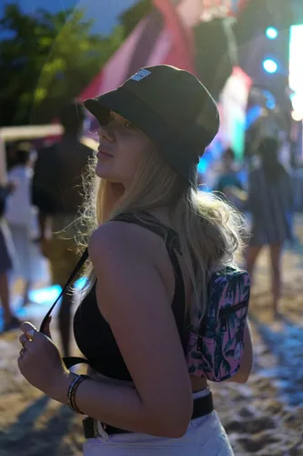 Miniatura 6 de Vibe Festival Gear Bolso bandolera pequeño para mujeres y hombres, multiuso 5 en 1 de (rPET), bolsa de cinturón de poliéster reciclado, mochila