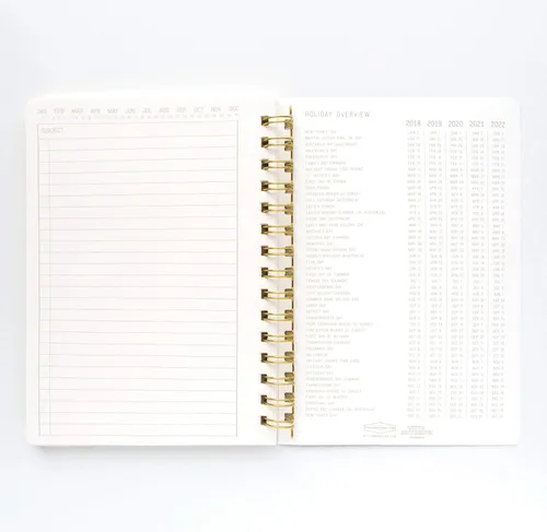 Miniatura 3 de DesignWorks Ink Cuaderno de papel texturizado negro de 6 x 8.25 pulgadas con espiral de doble alambre con 160 páginas rayadas para trabajo
