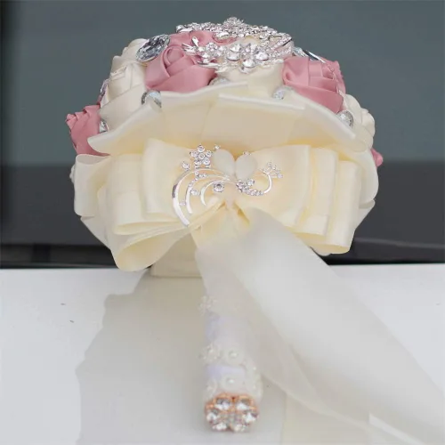 Miniatura 5 de Ramo de broche para novia pequeña, ramo de boda, ramo de rosas de satén para niña, hecho a medida, ramo floral de boda, arreglo de centro de mesa