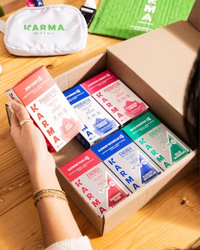 Miniatura 9 de Bolsa de Hidratación Probiótica Karma - Paquete de 6, Mezcla de Bebida en Polvo de Bayas y Cereza - Apoyo Inmunológico y de la Salud Intestinal Para
