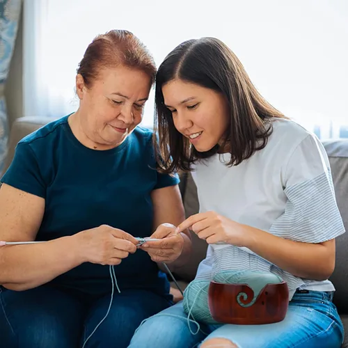 Miniatura 7 de Joyeee Cuenco de almacenamiento de hilo de madera hecho a mano, 6 pulgadas con agujeros tallados y perforados, regalo para entusiastas de tejer