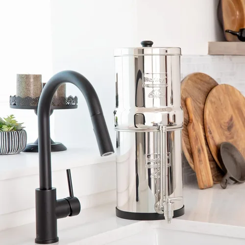 Miniatura 5 de Berkey - Sistema de filtro de agua Travel Berkey alimentado por gravedad, con 2 Black Berkey Elements, guía de 7 pulgadas de acero inoxidable