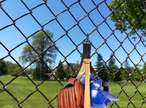 Miniatura 3 de YELAIYEHAO Organizador 3 en 1 – Percha de equipo de béisbol y sóftbol con soporte para bate, clip para guantes, gancho para casco, bolsa de cerca