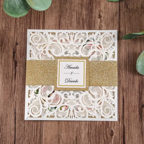 Tarjetas de invitaciones de boda cuadradas de 6.3 x 6.3 pulgadas, corte calado mediante láser, diseño floral, con banda dorada y sobres blancos para
