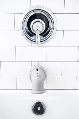 Miniatura 7 de Ubbi Cubierta de seguridad para grifo de bañera para bebé o niño pequeño, color gris