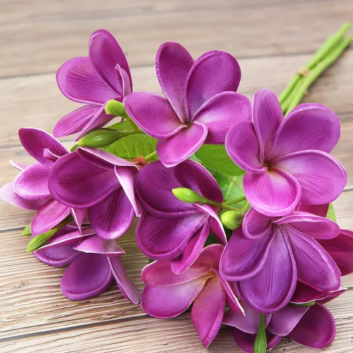 Miniatura 3 de 3 piezas de flores artificiales de plumeria con hojas, plumeria frangipani realistas en total 9 ramos de flores falsas y brotes para el hogar