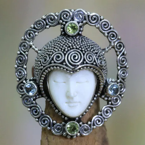 Miniatura 4 de NOVICA Anillo de cóctel de plata de ley 925 con topacio azul y peridoto