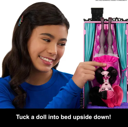 Miniatura 3 de Monster High Boo-tique Hotel Casa de Muñecas, juego plegable con sorpresas espeluznantes en cada habitación y más de 13 piezas, incluyendo muebles
