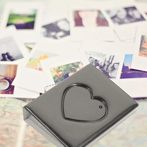 Miniatura 2 de PRETYZOOM Mini álbum de fotos de 3 pulgadas, pequeño álbum de fotos, carpeta Kpop para tarjetas fotográficas con colgante de corazón, mini álbum