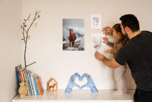 Miniatura 3 de MOYI Decoración Azul para Sala de Estar Dormitorio Estantería Mesa de Café, Estatuas Estéticas de Dedos de Amor Decoraciones de Acentos de Boda