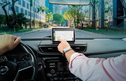 Miniatura 6 de Car and Driver INTELLIDASH+ pantalla inteligente para tablero de auto con Apple CarPlay y Android Auto, pantalla táctil IPS de 7 pulgadas