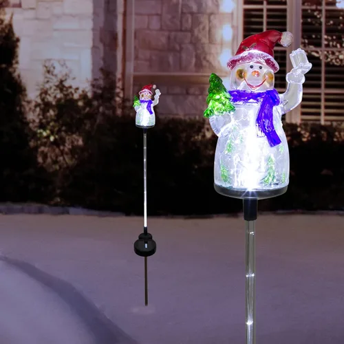 Alpine Corporation Juego de 2 estacas solares de jardín de muñeco de nieve de 34 pulgadas de alto con luces LED de fibra óptica blanca, juego de 2