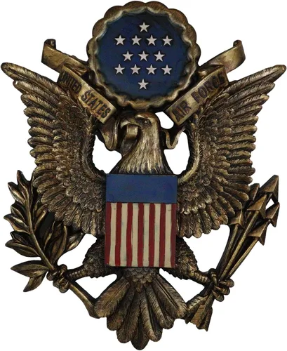 Ebros Gift Emblema patriótico de la Fuerza Aérea de Estados Unidos con 2 viejas banderas estadounidenses fieles y placa decorativa de pared de
