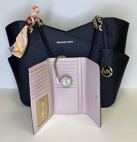 Miniatura 3 de Michael Kors MICHAEL Michael Kors Jet Set Travel Large Chain Shoulder Tote bundled Jet Set Travel Trifold Wallet
