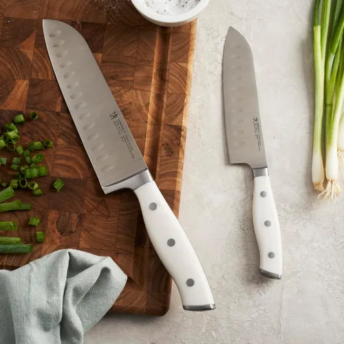 Miniatura 5 de HENCKELS Forged Accent Razor-Sharp - Juego de cuchillos Santoku de 2 piezas, mango blanco, ingeniería alemana respaldada por más de 100 años