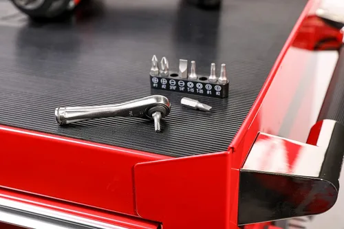 Miniatura 6 de Destornillador de torque con rueda dentada de 1/4" ARES 70040 este mini destornillador tiene un cabezal de torque de 72 dientes, 5º movimiento