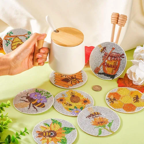 Miniatura 5 de FASHEWELRY 8 posavasos de arte de diamante con soporte para abejas, kit de posavasos de pintura de diamantes para bebidas, kits de arte de diamantes