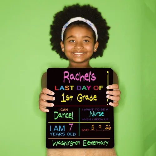 Miniatura 4 de Letrero reutilizable de pizarra con texto en inglés "My First Day y Last of School". Pizarra de fotos para niños, color negro con impresión
