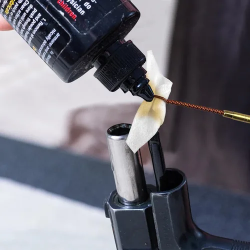 Miniatura 5 de Guyuyii Suministros de limpieza de pistolas con caja de almacenamiento Parches de limpieza de pistola sin pelusa de 2 pulgadas e hisopos