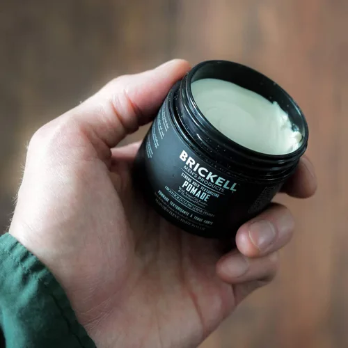 Miniatura 8 de Brickell Men's Products Pomada texturizadora de fijación fuerte para hombres, pomada de fibra flexible para peinar el cabello, con proteínas