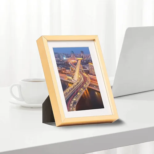 Miniatura 4 de TheDisplayGuys - Marco de fotos contemporáneo de aluminio, vidrio templado, 5 x 7 pulgadas, mate a 4 x 6 pulgadas, color dorado, para pared y mesa