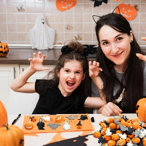 Miniatura 5 de Borradores de Halloween para niños, 35 piezas de borradores de calabaza 3D a granel para premios de clase de estudiantes, recompensa de juego, caja