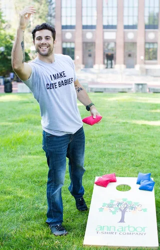 Miniatura 4 de Camiseta unisex con texto en inglés "I Make Cute Babies Funny New Dad, Father's Day Daddy Humor