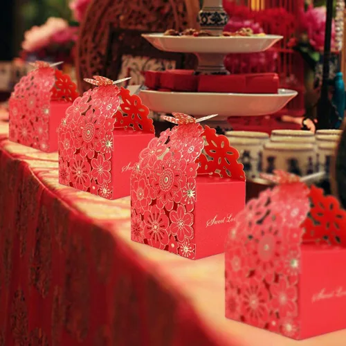 Miniatura 7 de Kslong 50 cajas de dulces huecas con diseño de flores y mariposas, cajas de regalo para galletas, regalos románticos de boda, bonita caja de Rojo