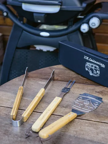 Miniatura 6 de BRISA VW Collection - Juego de cubiertos para parrilla de acero inoxidable Volkswagen, pinzas, tenedor y girador en diseño de autobús T1