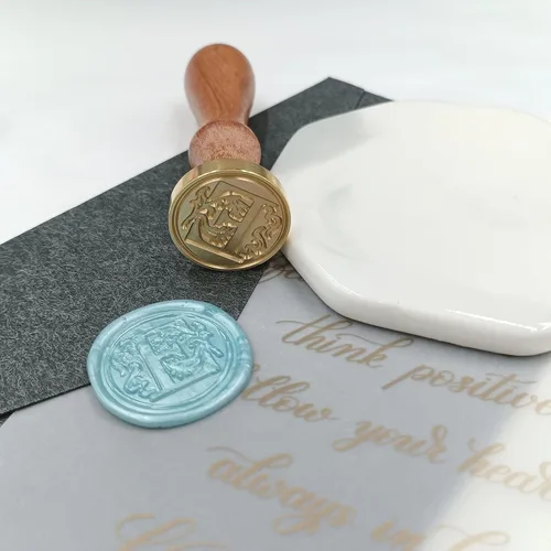 Miniatura 2 de Sello clásico de cera para sellar varios alfabetos, cabeza de latón, mango de madera, sellos para tarjetas, sobres, regalo (sello, letra E)