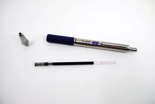 Miniatura 3 de Zebra Pen Paquete de 4 bolígrafos de gel G-402 con 2 repuestos, 3 tinta negra y 1 azul, punta fina de 0.020 in, barril de metal premium, cómodo