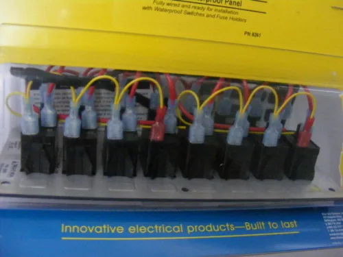 Miniatura 2 de Blue Sea Systems 8261 Contura Panel Resistente al Agua 12V DC - 8 Posiciones